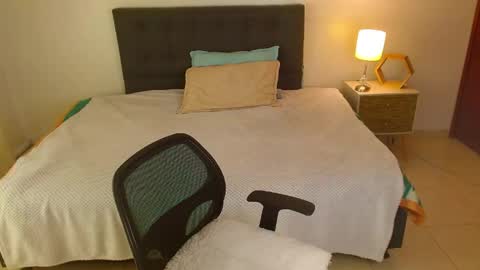 samanthachop online show from April 2026 01:36:02 PM