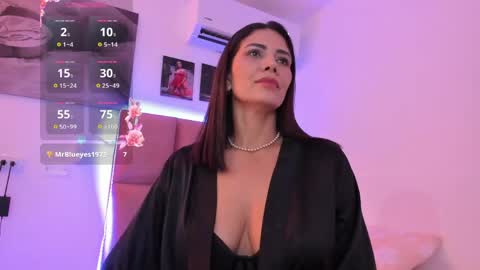 Samantha Claus online show from March 2026 07:24:02 PM