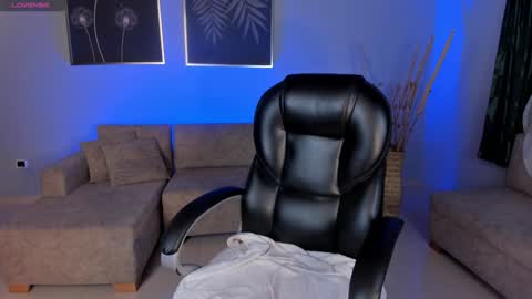 Snapshot of samanthaklein_ chatting on January 2025 09:47:01 AM Samantha Klein online show from January 2025 09:47:01 AM