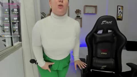 Snapshot of samanthaleon chatting on January 2025 06:01:02 PM Samantha samy online show from January 2025 06:01:02 PM