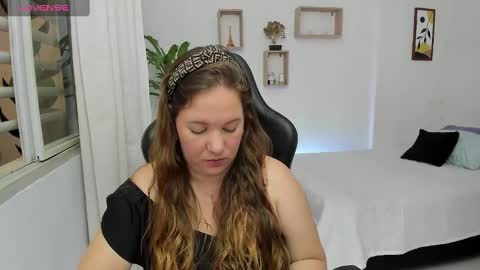 Snapshot of samanthaleon chatting on January 2025 02:45:02 AM Samantha samy online show from January 2025 02:45:02 AM