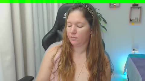 Snapshot of samanthaleon chatting on February 2025 03:35:02 AM Samantha samy online show from February 2025 03:35:02 AM