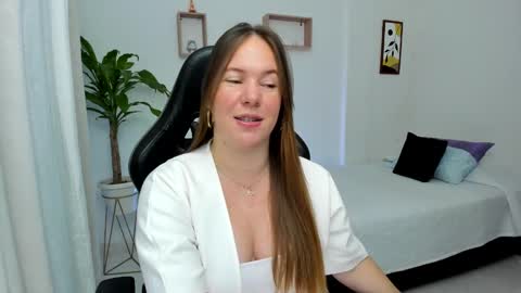 Snapshot of samanthaleon chatting on March 2025 01:43:01 AM Samantha samy online show from March 2025 01:43:01 AM