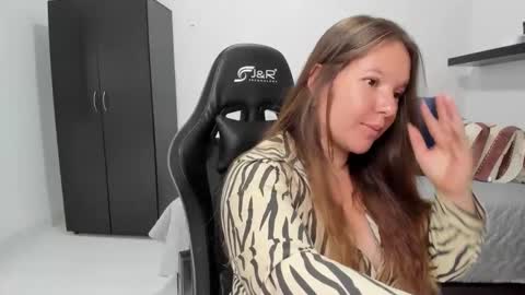 Snapshot of samanthaleon chatting on September 2025 07:52:02 PM Samantha samy online show from September 2025 07:52:02 PM