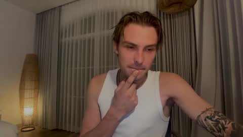 samblitzy online show from July 2026 09:50:01 PM