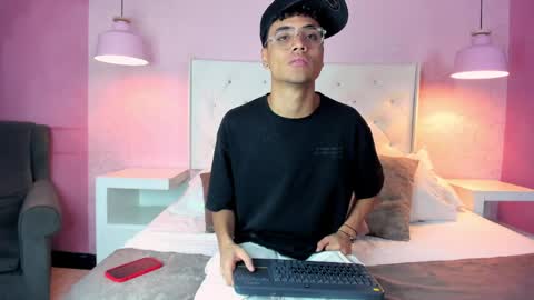 Samfrrost online show from June 2026 12:22:02 PM