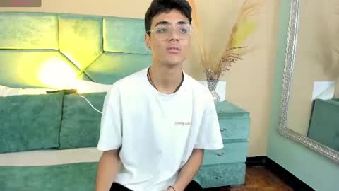 Samfrrost online show from July 2026 09:32:01 PM