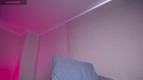 Samantha Santacoloma online show from May 2026 02:01:02 PM