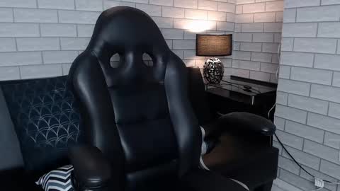 Samir online show from February 2025 12:19:01 PM