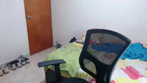 samir_music_ online show from October 2025 03:17:01 AM