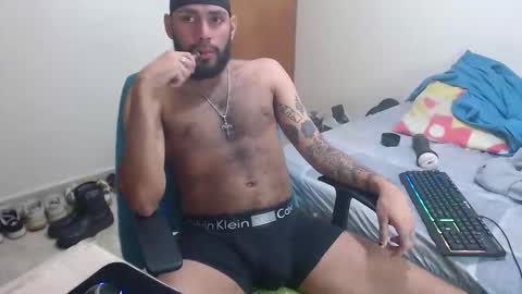 samir_music_ online show from November 2025 07:58:02 PM