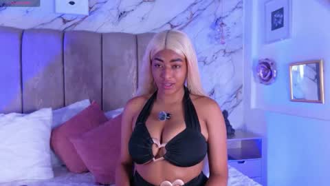 Snapshot of samira_gallardo chatting on April 2026 01:35:02 PM Samira online show from April 2026 01:35:02 PM