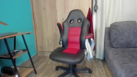 Snapshot of sammy_and_mike_ls chatting on January 2025 01:38:02 AM Sophie y Mark online show from January 2025 01:38:02 AM