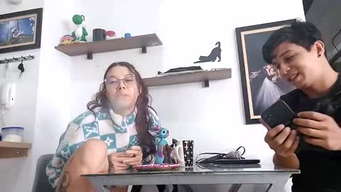 Snapshot of sammy_and_mike_ls chatting on February 2025 06:01:01 PM Sophie y Mark online show from February 2025 06:01:01 PM