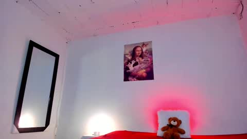 sammy_greyy1 online show from February 2025 05:48:02 AM