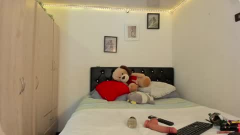 Sophia online show from August 2026 12:03:02 AM