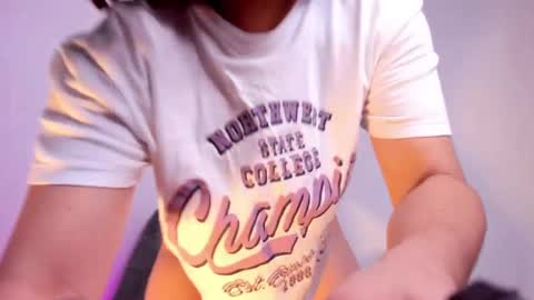 Snapshot of sammypeachex chatting on January 2025 12:06:02 PM my name is SammyPVT on online show from January 2025 12:06:02 PM