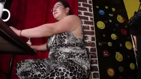 adriana online show from June 2026 02:25:02 PM