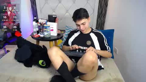 Snapshot of samu_foxxx chatting on March 2026 08:37:02 PM SAMU online show from March 2026 08:37:02 PM