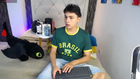 Snapshot of samu_foxxx chatting on April 2026 08:21:01 PM SAMU online show from April 2026 08:21:01 PM