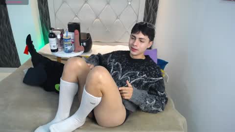 Snapshot of samu_foxxx chatting on April 2026 08:31:01 PM SAMU online show from April 2026 08:31:01 PM