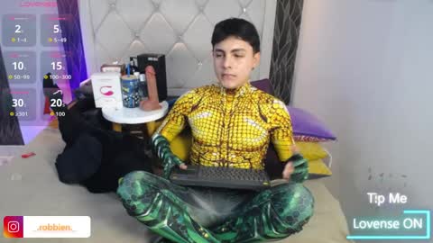 Snapshot of samu_foxxx chatting on April 2026 08:36:02 PM SAMU online show from April 2026 08:36:02 PM