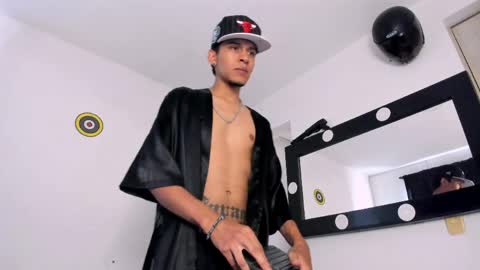 Snapshot of samuel_suarez chatting on April 2026 08:39:02 PM online show from April 2026 08:39:02 PM