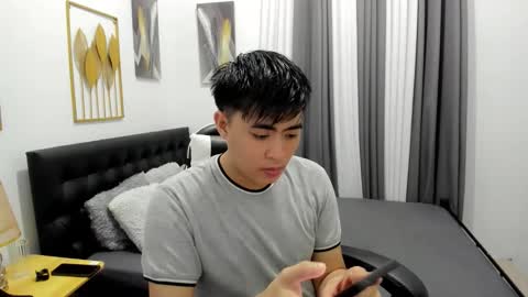 Snapshot of samuelangelo chatting on May 2026 04:41:02 AM Sam online show from May 2026 04:41:02 AM