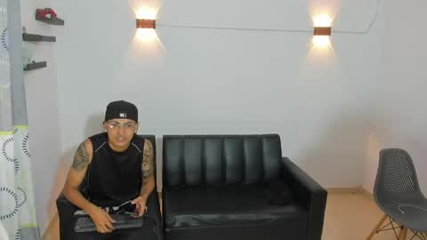 samxx_muscle online show from May 2026 02:45:01 PM