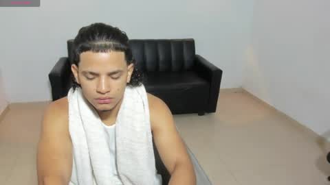 samxx_muscle online show from June 2026 01:36:01 PM