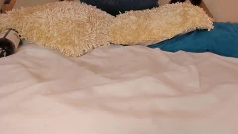 Snapshot of samy_ross_ chatting on January 2025 07:21:02 PM Find me at when im offline here. online show from January 2025 07:21:02 PM