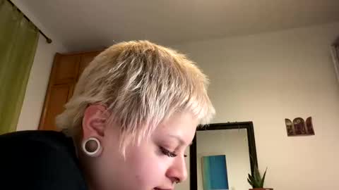 Samymoon online show from March 2026 07:22:02 AM