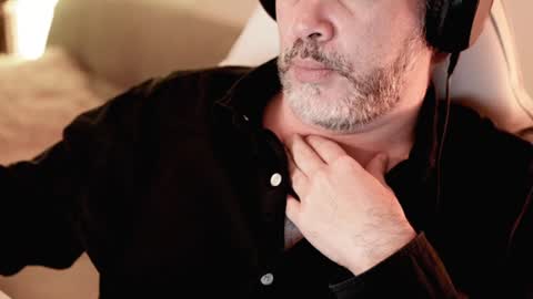 Sanders online show from February 2025 05:07:02 AM