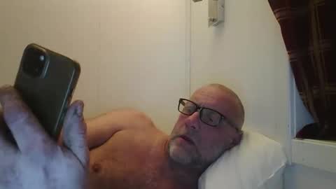 sandnesrune523 online show from February 2026 05:48:01 AM