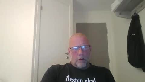 sandnesrune523 online show from April 2026 06:12:01 PM