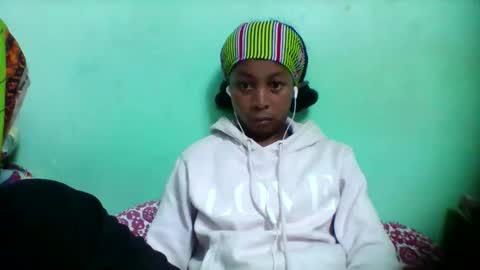 sandra1253099 online show from December 2025 06:46:02 PM