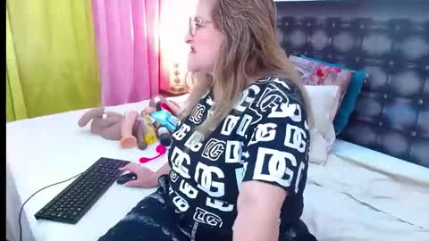 SANDRA online show from April 2026 11:09:01 AM