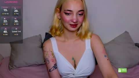 Snapshot of sandra_bell_ chatting on September 2025 04:07:01 PM Sandra online show from September 2025 04:07:01 PM