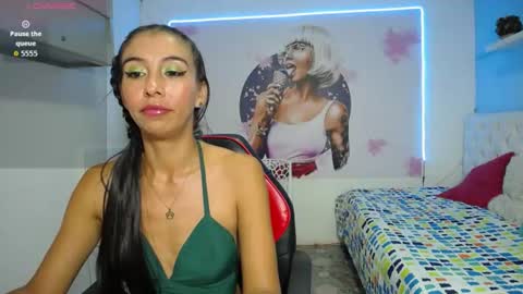 Snapshot of sandra_petite19 chatting on June 2026 03:27:02 AM sandra online show from June 2026 03:27:02 AM