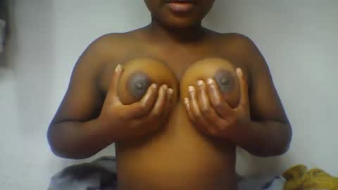 sandraalyd online show from July 2026 03:44:01 AM