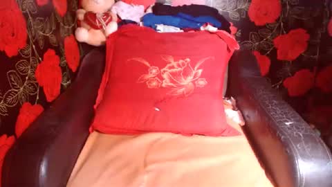 Sandra online show from November 2025 05:47:01 PM