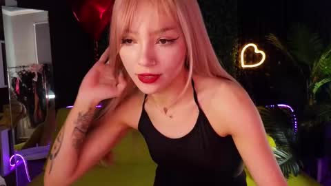 Snapshot of sandraboyl chatting on March 2025 08:16:01 AM Sandy online show from March 2025 08:16:01 AM