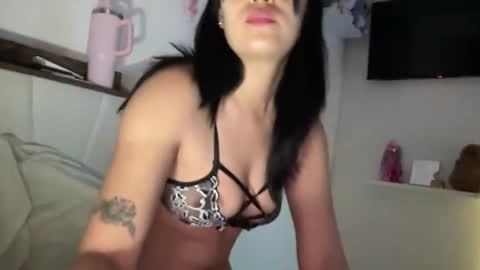 SANDRABREEZE online show from May 2026 05:48:01 AM
