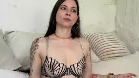 Sandra Schonherz online show from June 2026 11:43:01 AM