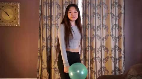 Snapshot of sandraspence chatting on February 2026 11:43:02 AM Kylie online show from February 2026 11:43:02 AM