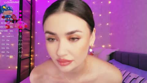 Sandy online show from June 2026 01:13:01 PM