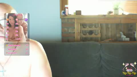 Snapshot of sanroom chatting on January 2025 04:40:01 PM sanroom online show from January 2025 04:40:01 PM