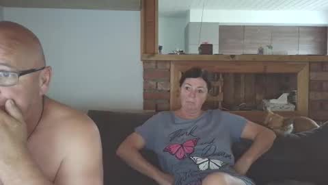 Snapshot of sanroom chatting on October 2025 07:51:02 AM sanroom online show from October 2025 07:51:02 AM