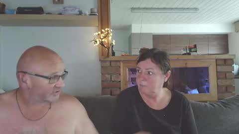 Snapshot of sanroom chatting on October 2025 01:54:02 PM sanroom online show from October 2025 01:54:02 PM