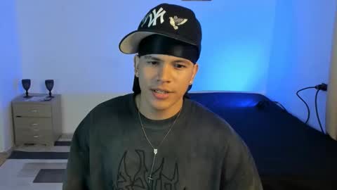 Snapshot of sant_wahlberg chatting on June 2026 07:09:02 AM Sant online show from June 2026 07:09:02 AM